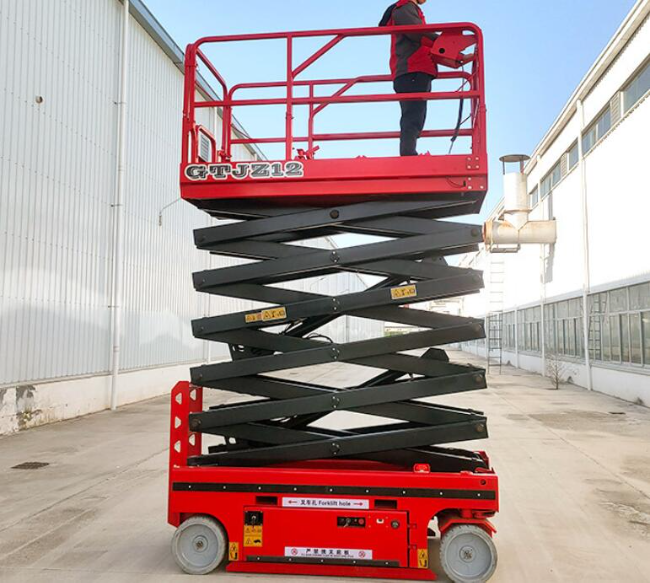 千家镇自行走移动式升降机